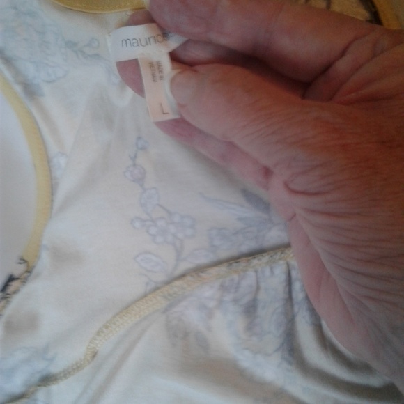 Blouse - Picture 2 of 2